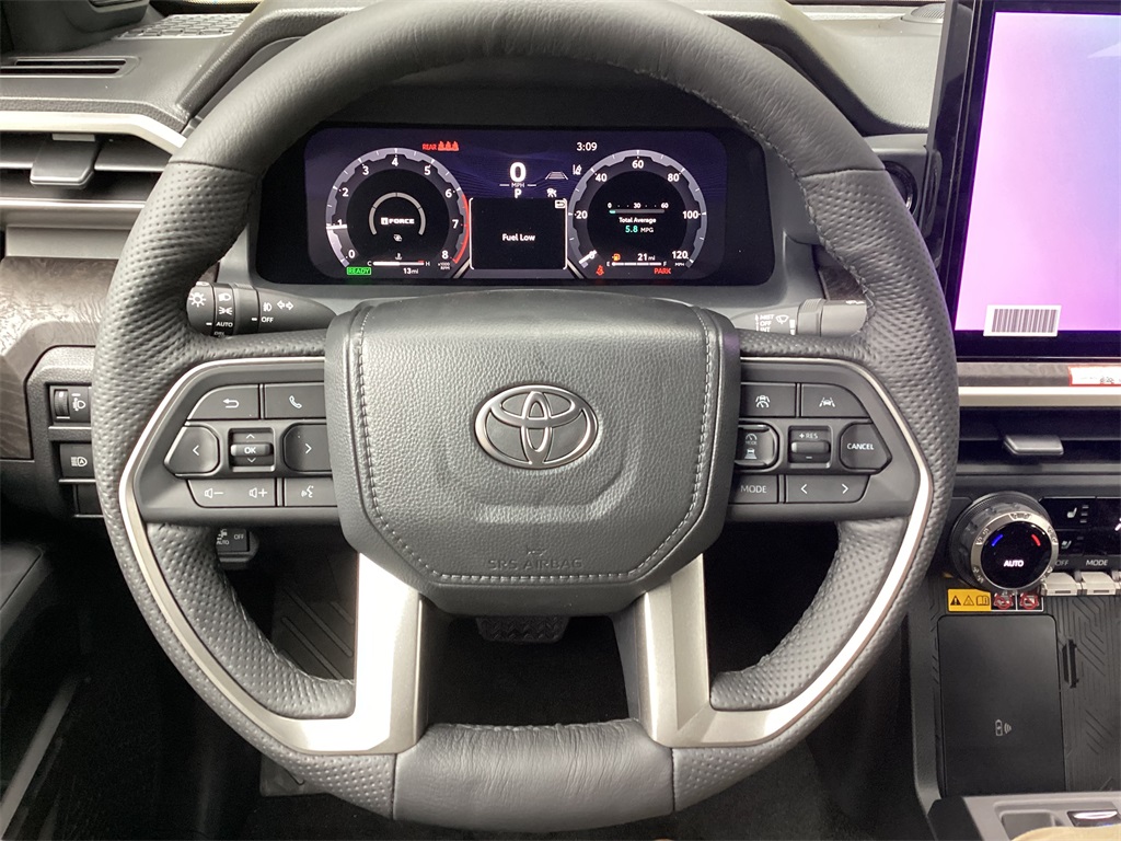 2025 Toyota Tacoma Limited photo 4