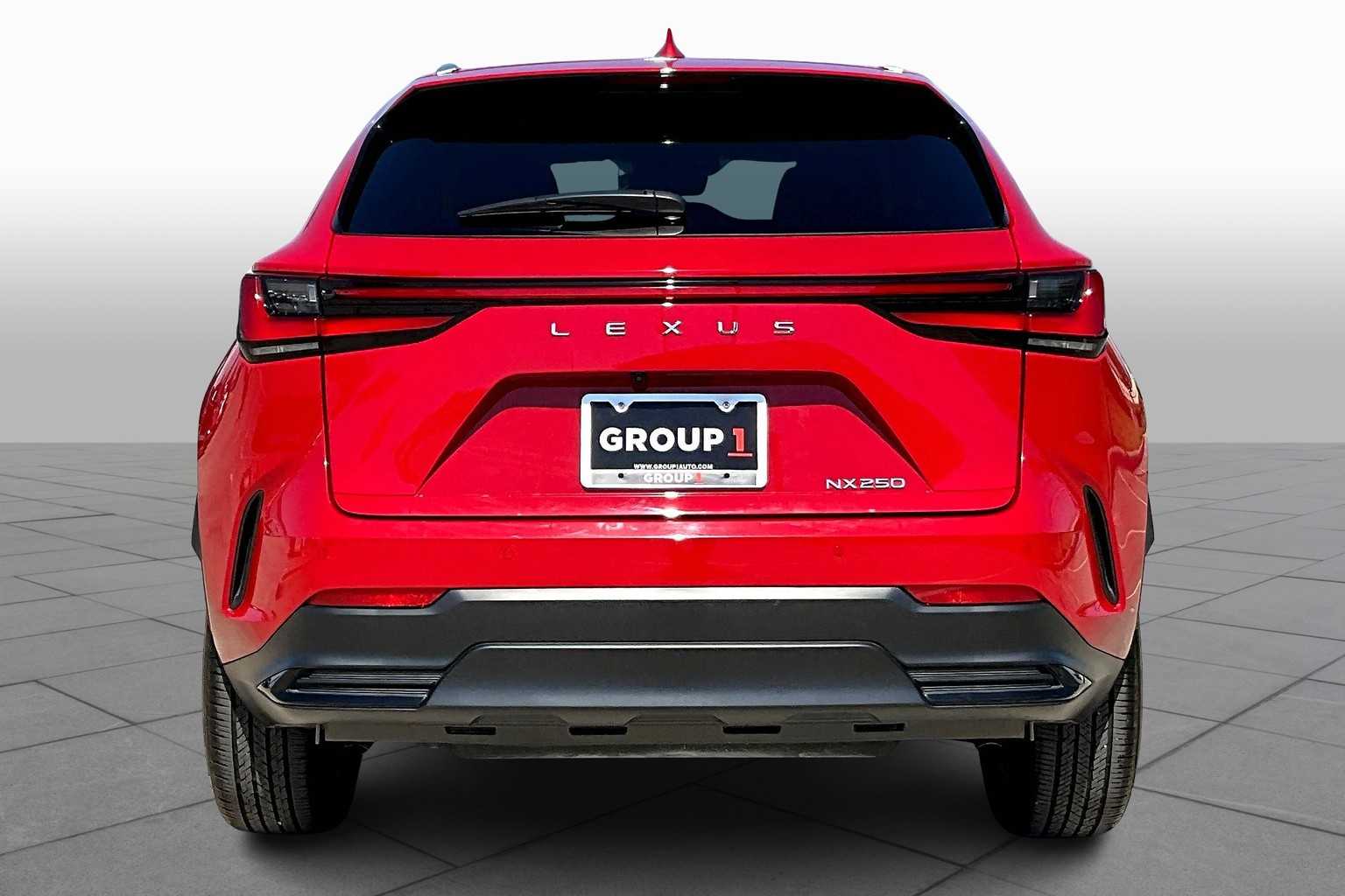 2025 Lexus NX Premium photo 4
