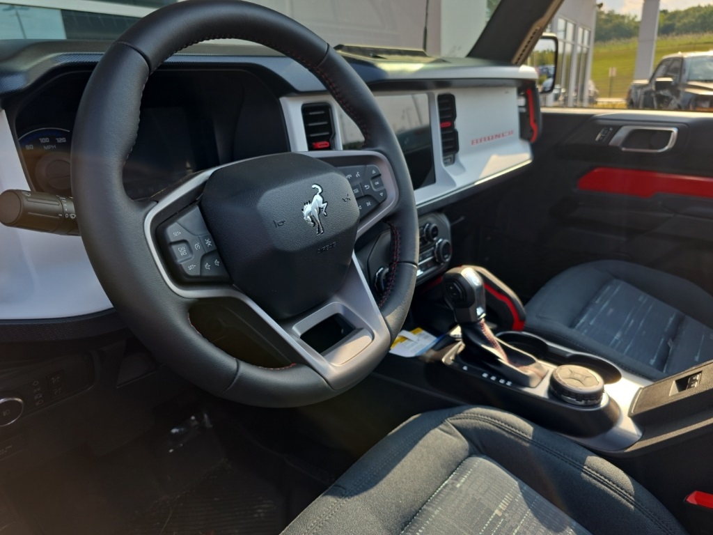 2024 Ford Bronco Heritage First Edition photo 7