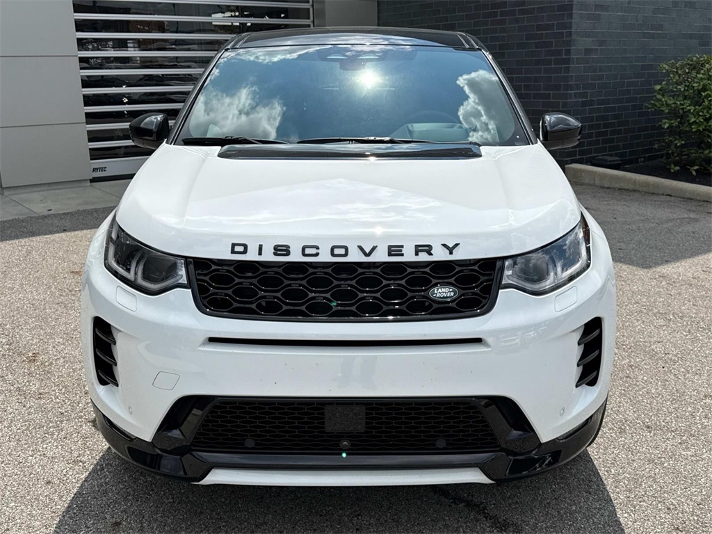 2024 Land Rover Discovery Sport SE photo 2