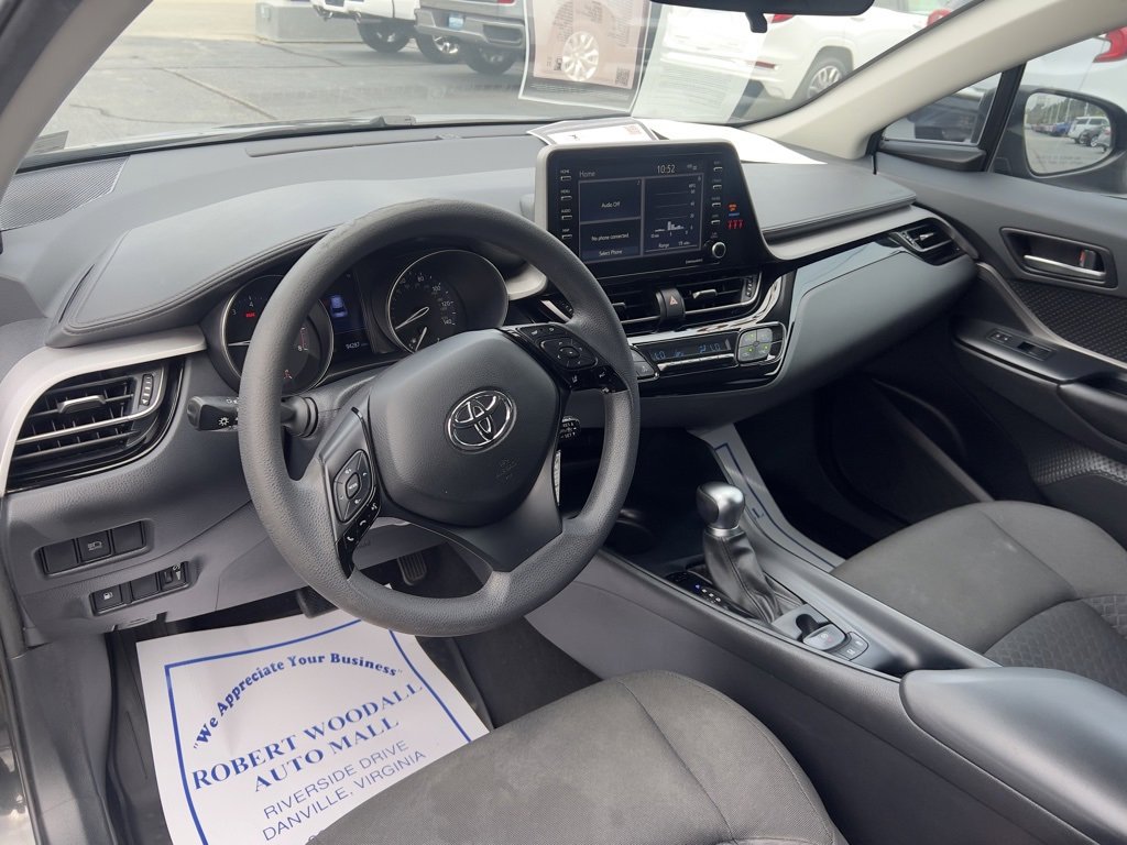2020 Toyota C-HR LE photo 18