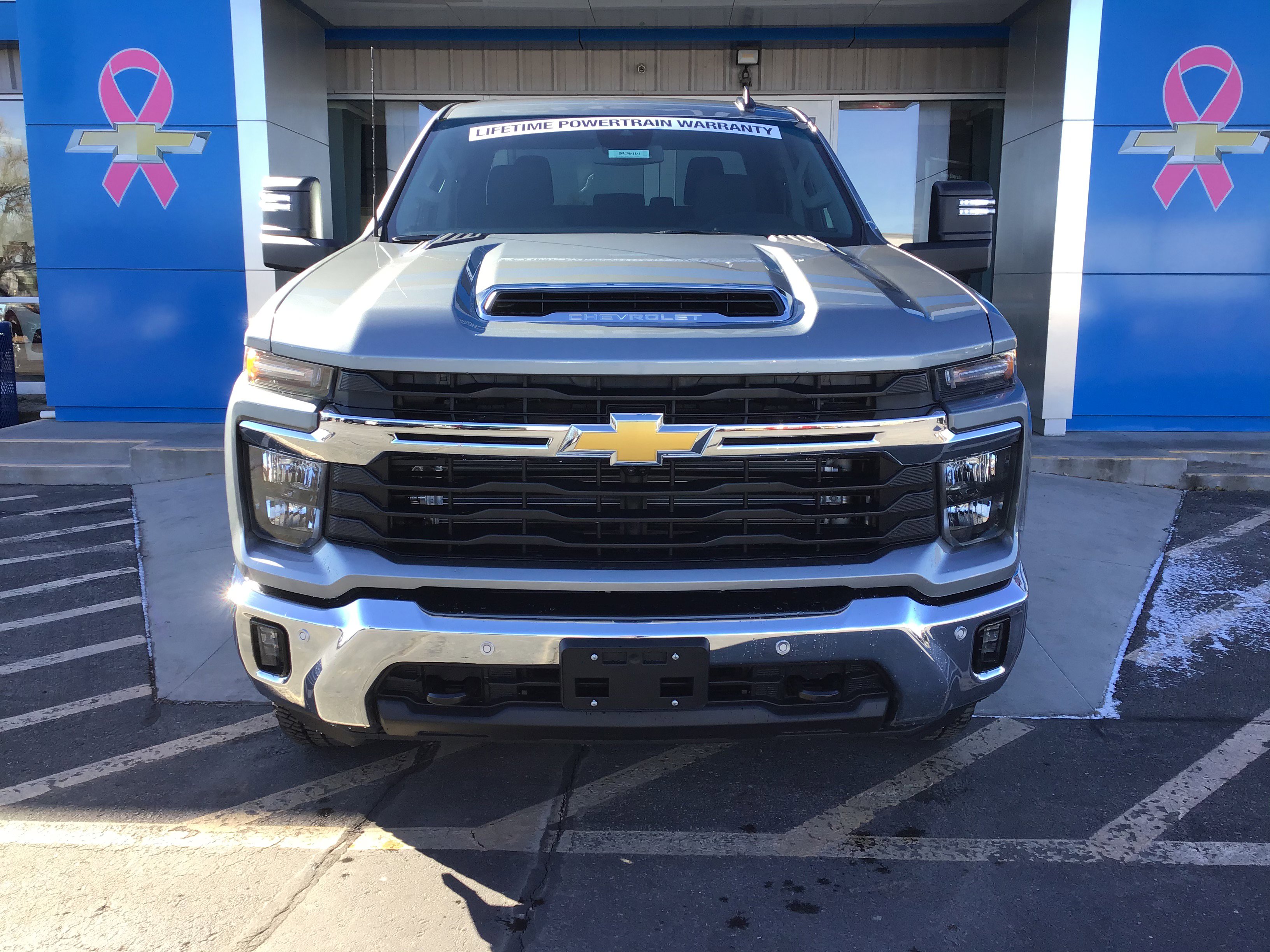 2026 Chevrolet Silverado 2500HD LT photo 2