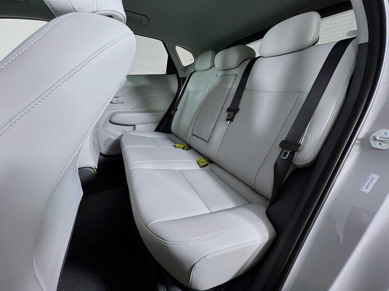 2026 Hyundai Kona SEL photo 8