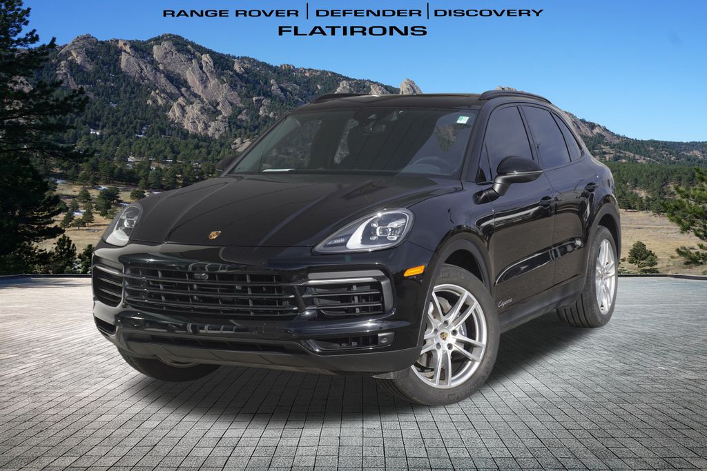 2020 Porsche Cayenne Base's photo