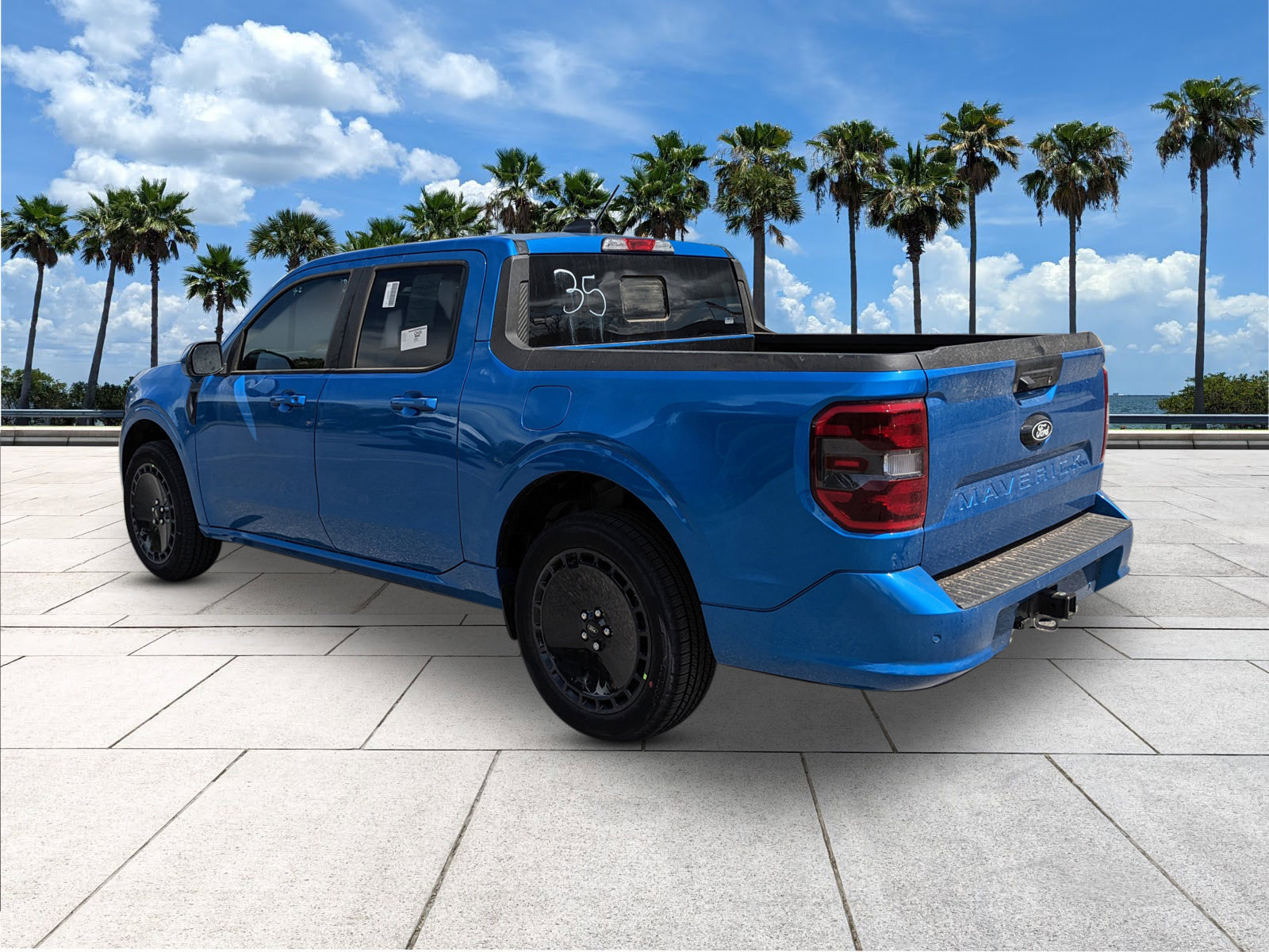 2025 Ford Maverick photo 6