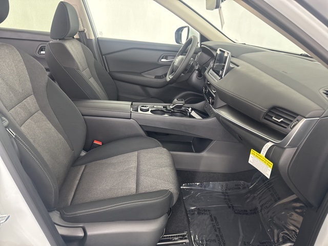 2026 Nissan Rogue SV photo 21