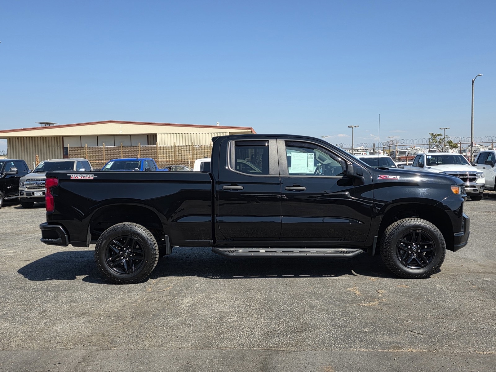 2019 Chevrolet Silverado 1500 Custom Trail Boss photo 8