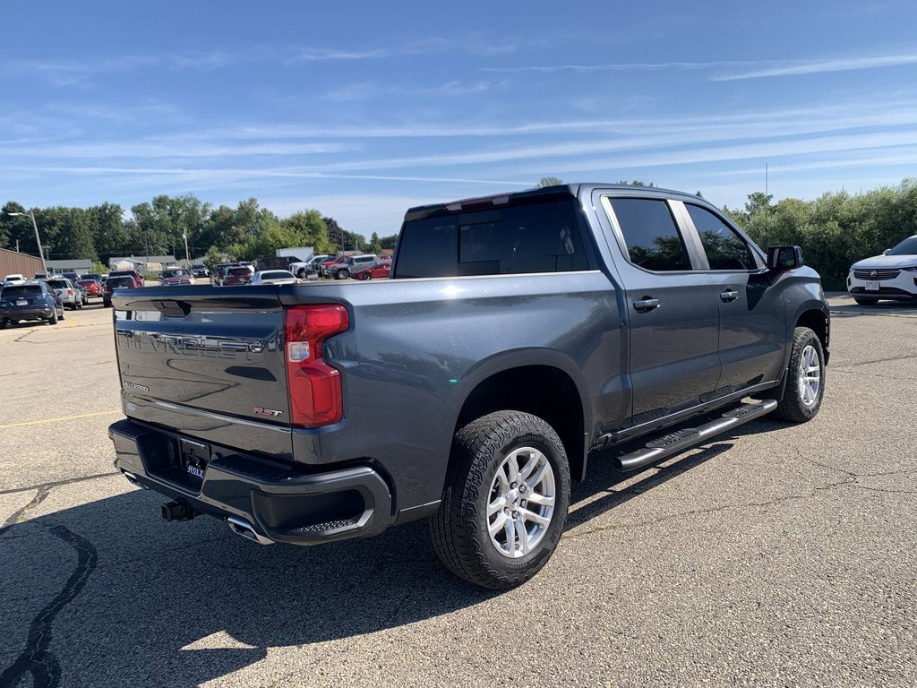 2021 Chevrolet Silverado 1500 RST photo 3