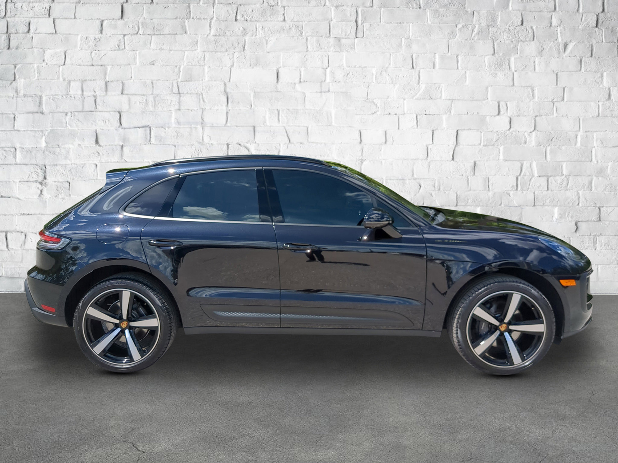2024 Porsche Macan Base photo 7