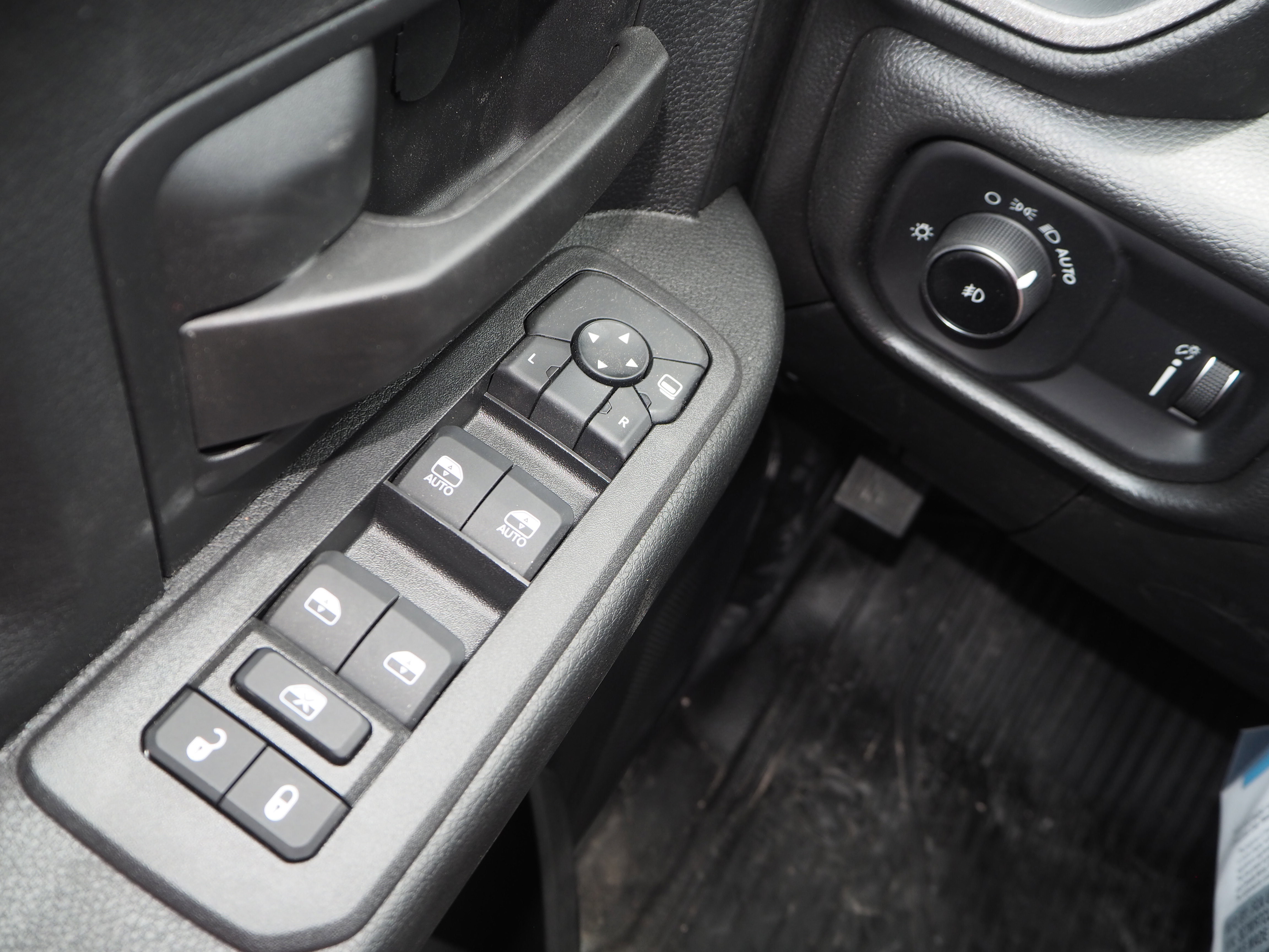 2025 Ram 3500 Tradesman photo 7