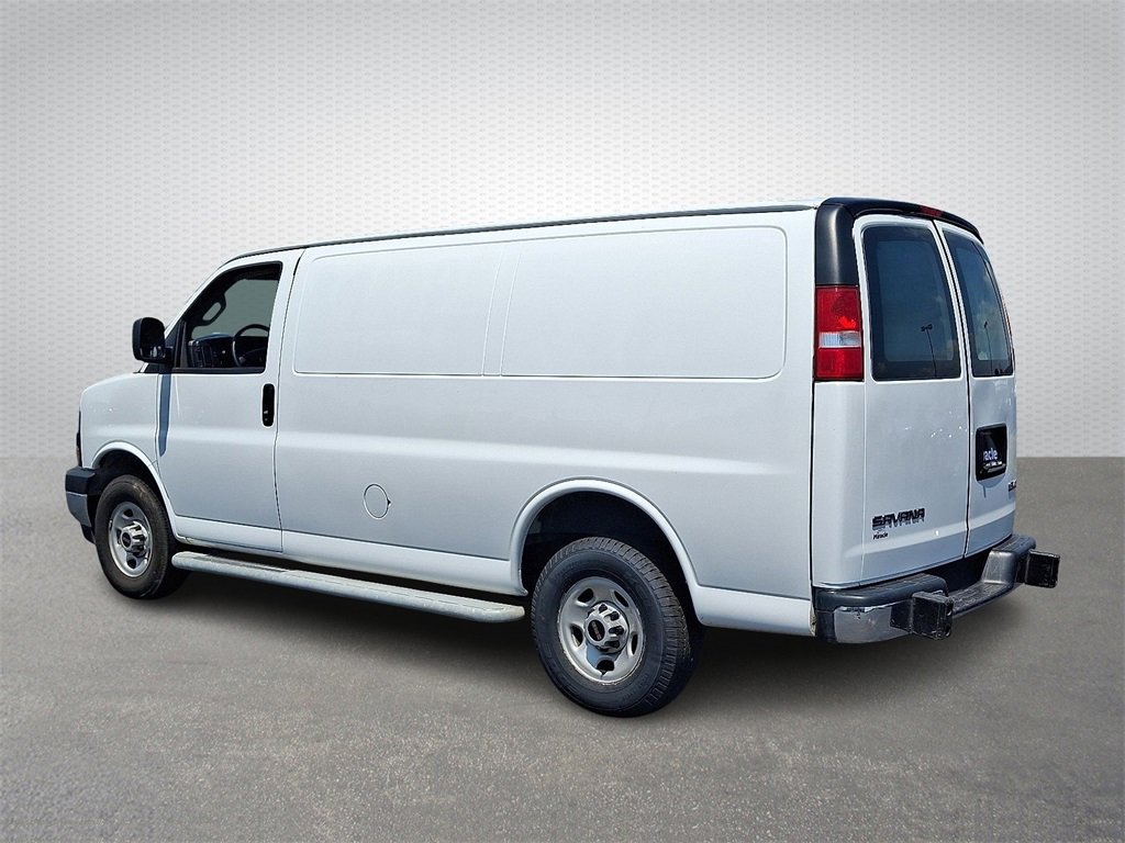 2023 Gmc Savana Cargo 2500 photo 3