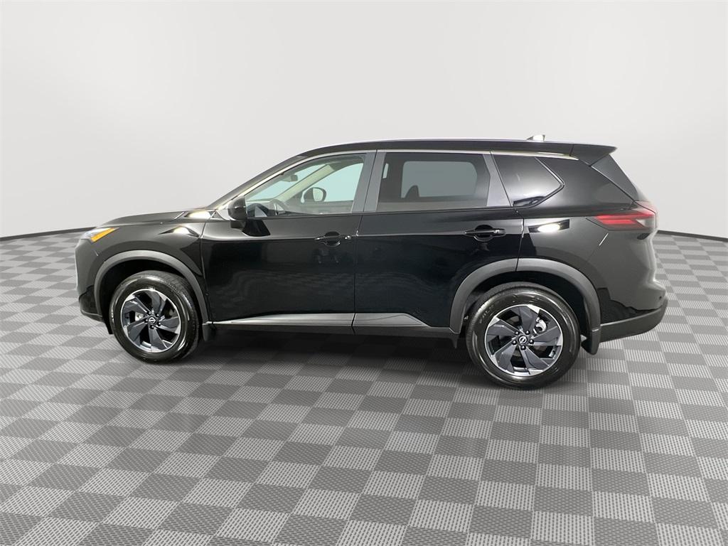 2026 Nissan Rogue SV photo 5