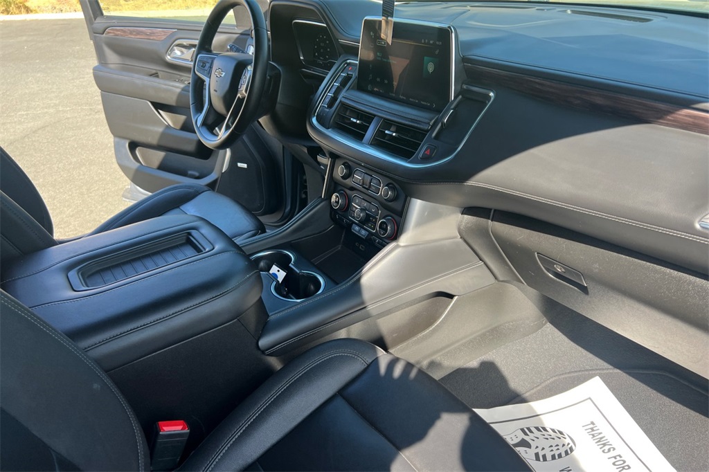 2023 Chevrolet Suburban LT photo 22