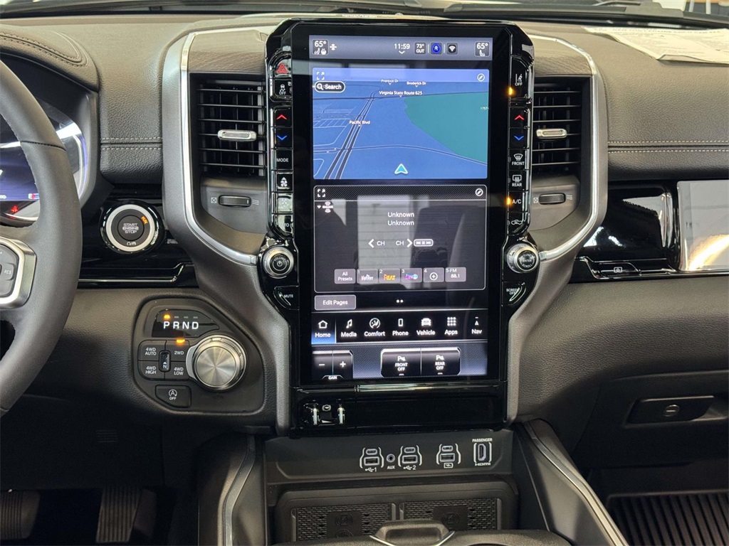 2025 Ram 1500 Laramie photo 3