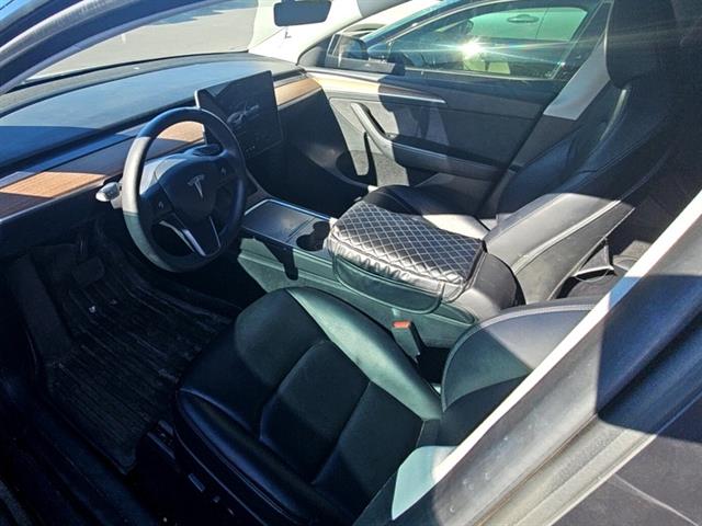 2023 Tesla Model Y Long Range photo 3