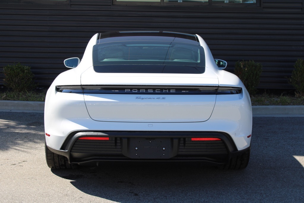 2025 Porsche Taycan 4S photo 6