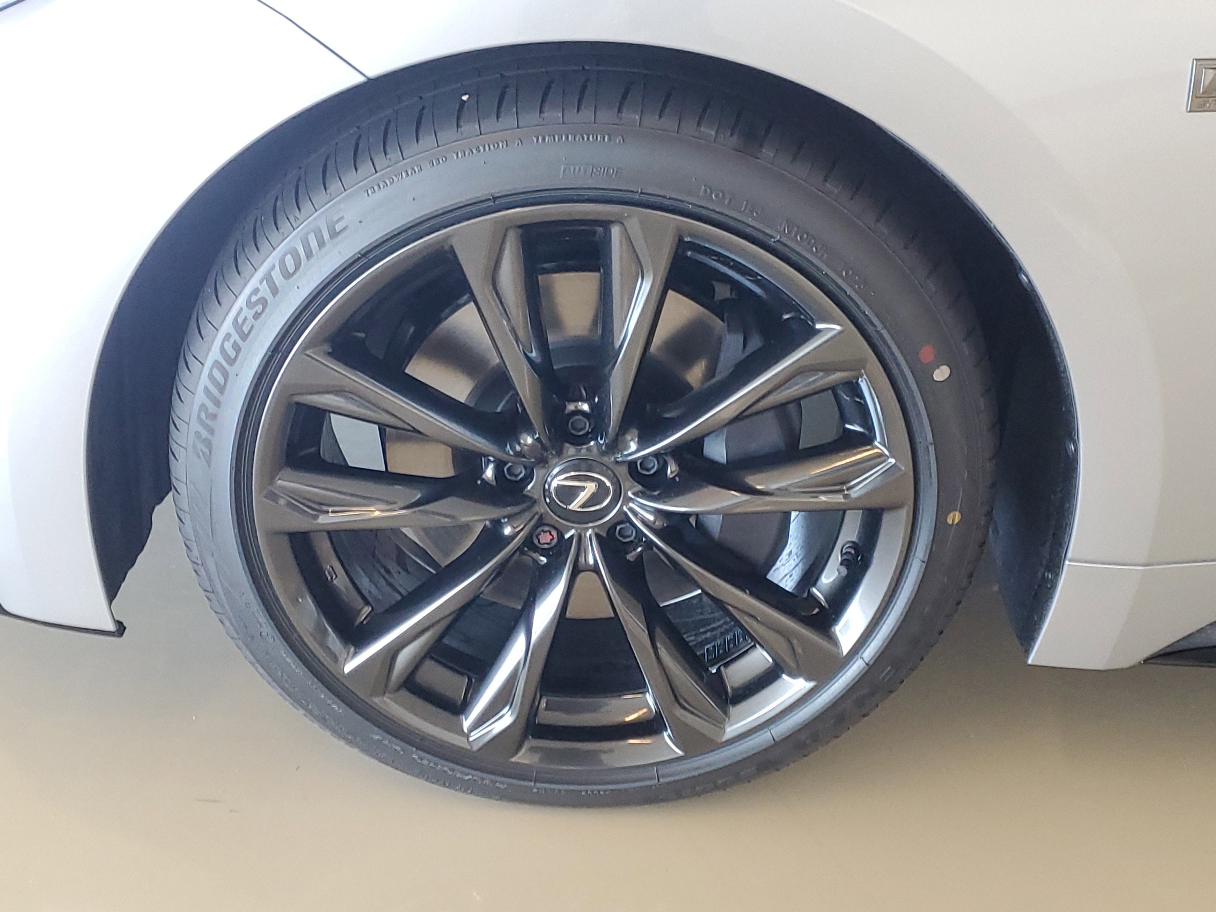 2025 Lexus IS 350 F SPORT photo 4