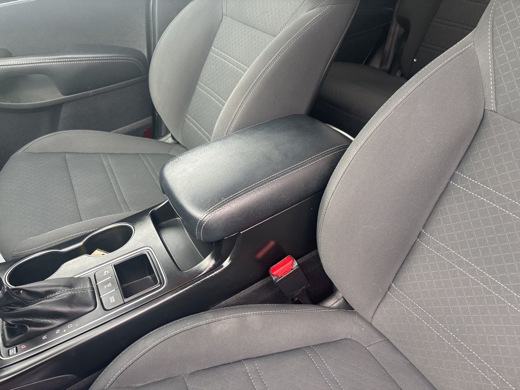 2020 Kia Sorento S photo 21