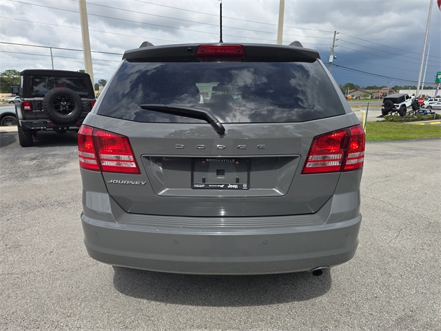 2020 Dodge Journey SE photo 4