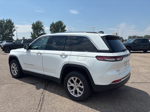 Used 2022 Jeep Grand Cherokee Limited with VIN 1C4RJHBG0N8501234 for sale in Rochester, Minnesota