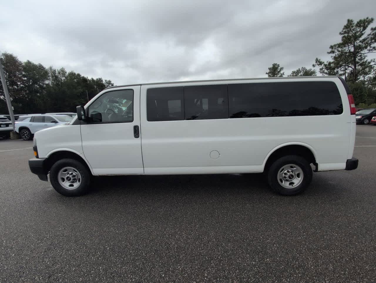 2023 Gmc Savana LS photo 11