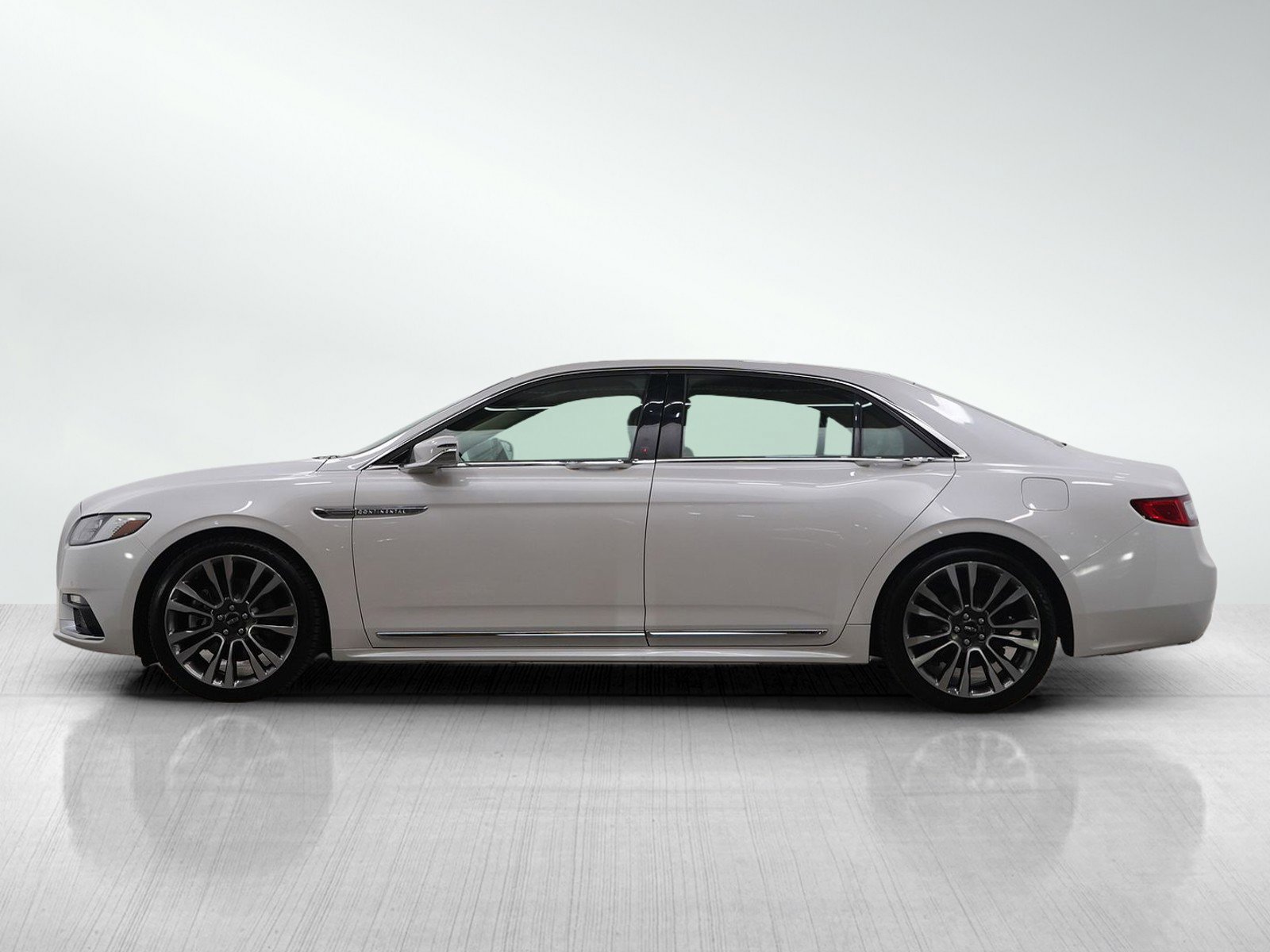 Used 2017 Lincoln Continental Select with VIN 1LN6L9TK4H5629449 for sale in Burnsville, Minnesota