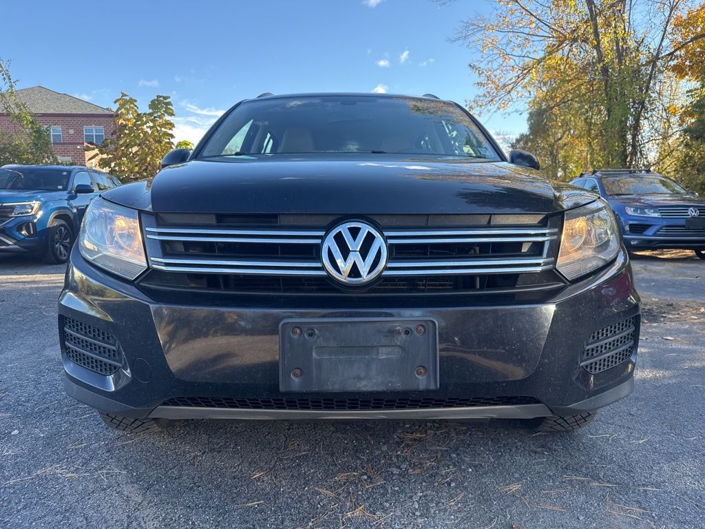 Used 2017 Volkswagen Tiguan Limited Base with VIN WVGBV7AX1HW508805 for sale in Schenectady, NY