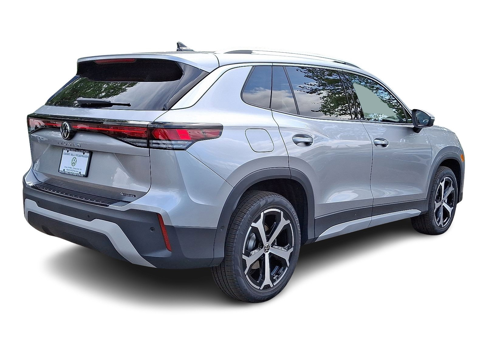 2025 Volkswagen Tiguan SE photo 2