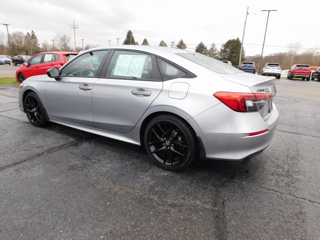2022 Honda Civic Sport photo 3