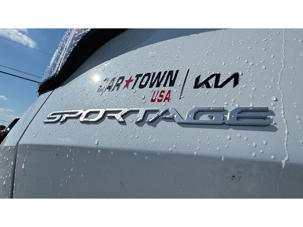 2026 Kia Sportage Hybrid S photo 3