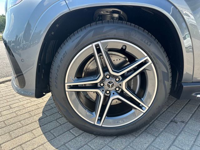 2025 Mercedes Benz GLS 450 4MATIC photo 9