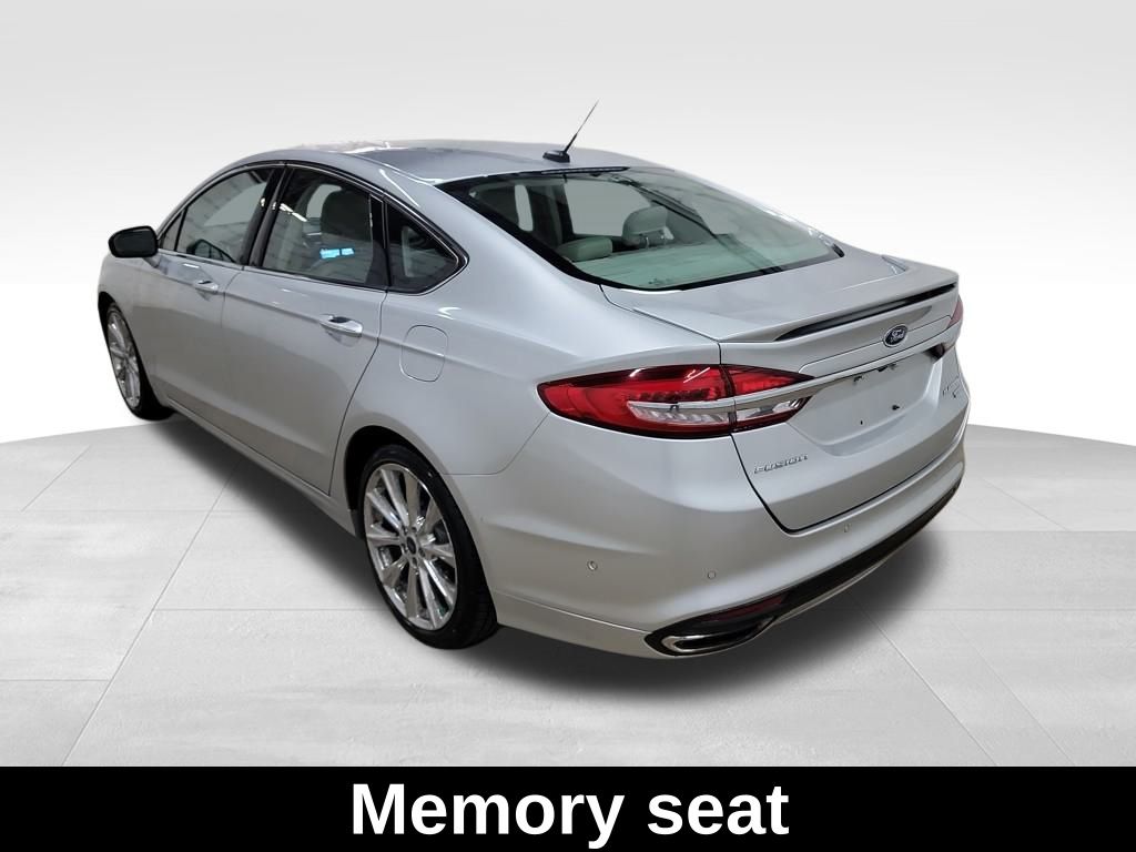 2017 Ford Fusion Platinum photo 4
