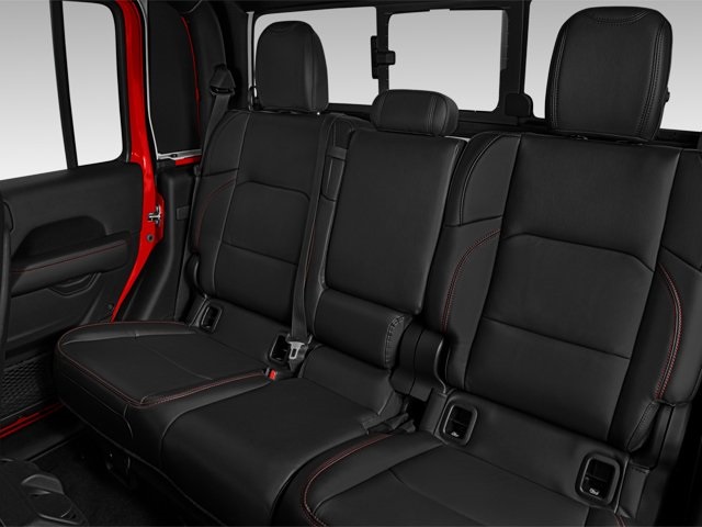 2021 Jeep Gladiator Sport photo 11