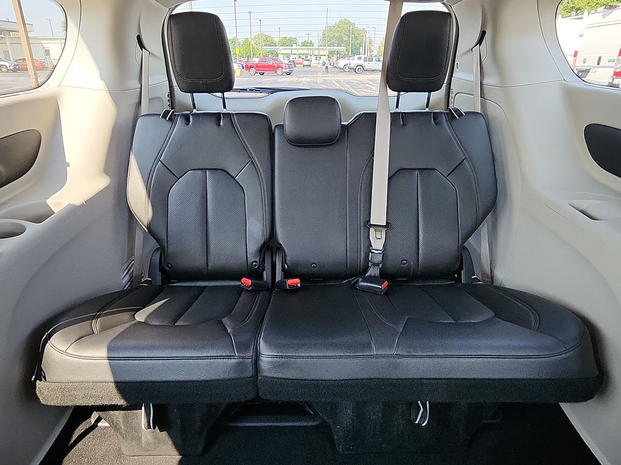 2020 Chrysler Pacifica Touring L photo 22