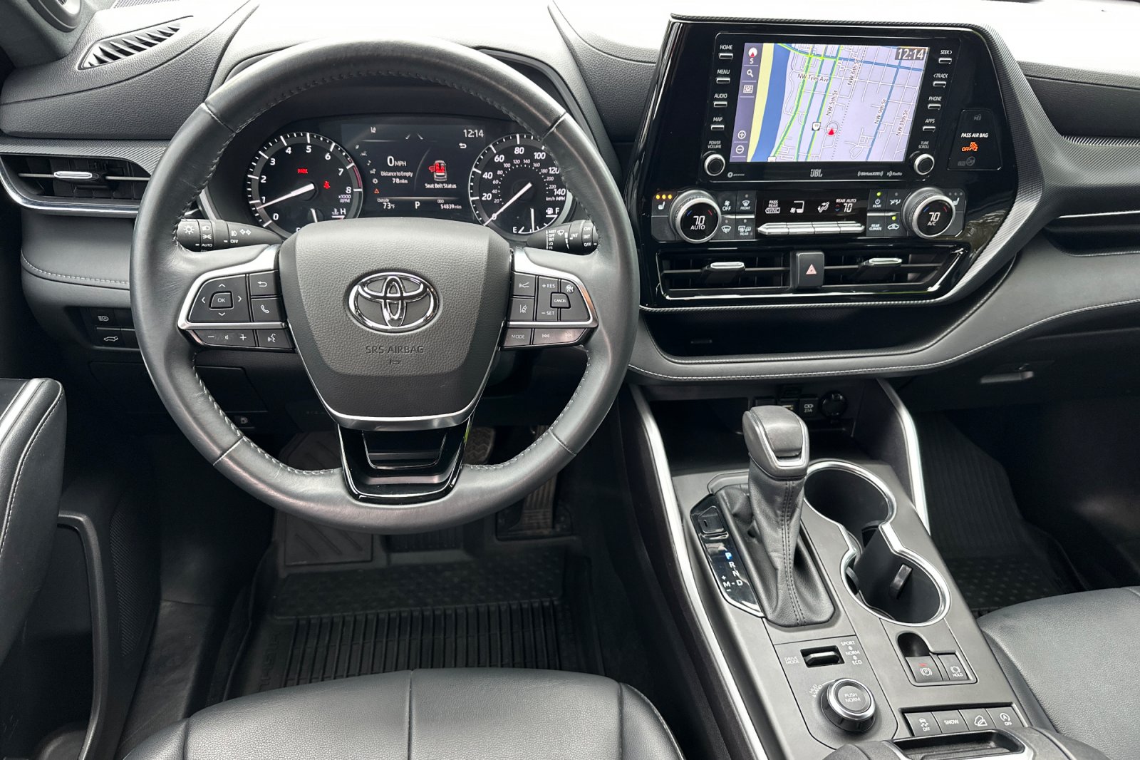 2021 Toyota Highlander XSE photo 13