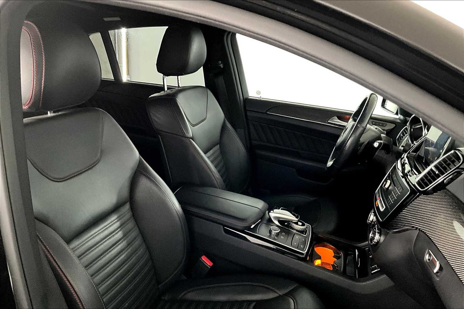 2017 Mercedes Benz GLE AMG 43 4MATIC photo 4