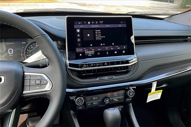 2026 Jeep Compass Latitude Altitude photo 4