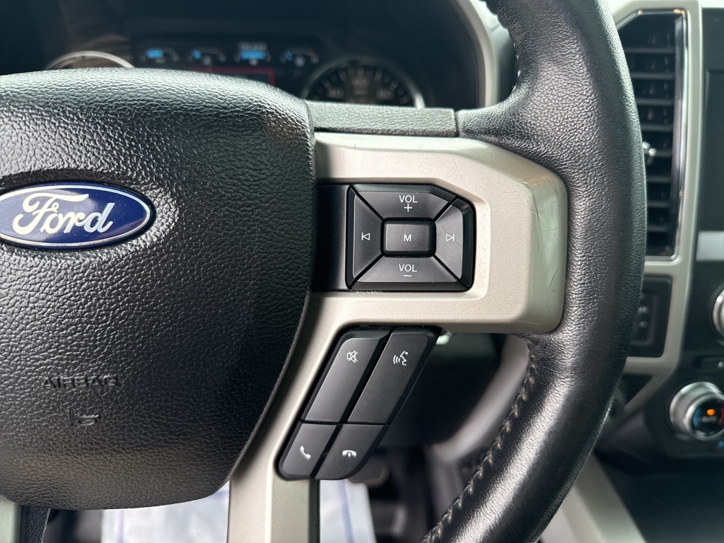 2018 Ford F-150 Lariat FX4 photo 32