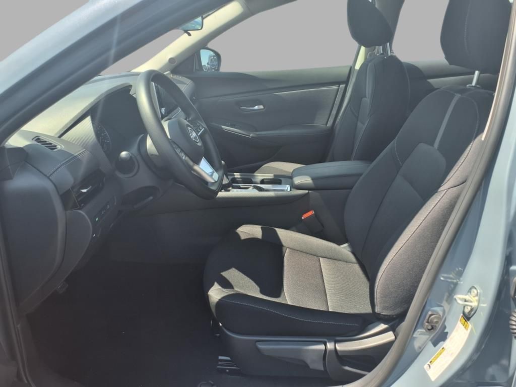 2025 Nissan Sentra SV photo 14