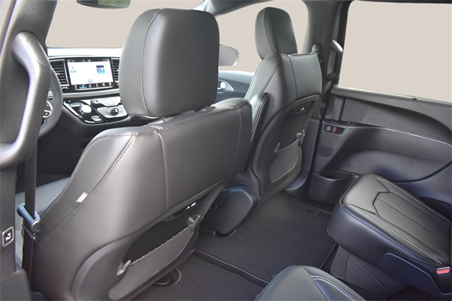 2025 Chrysler Pacifica photo 11