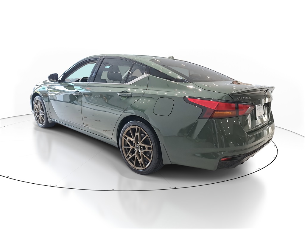 2025 Nissan Altima 2.5 SR photo 5