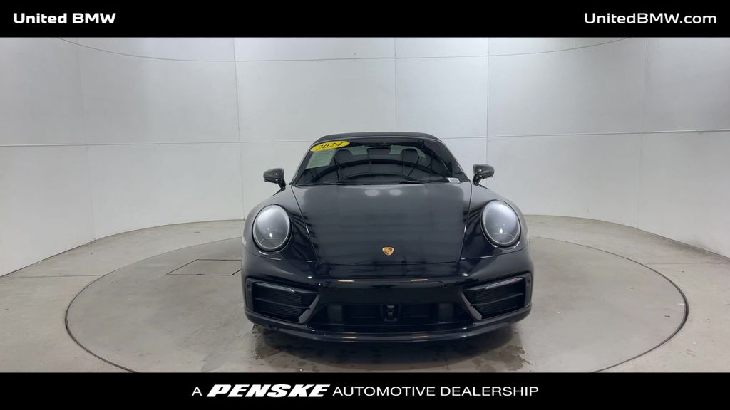 2024 Porsche 911 Targa 4S photo 3