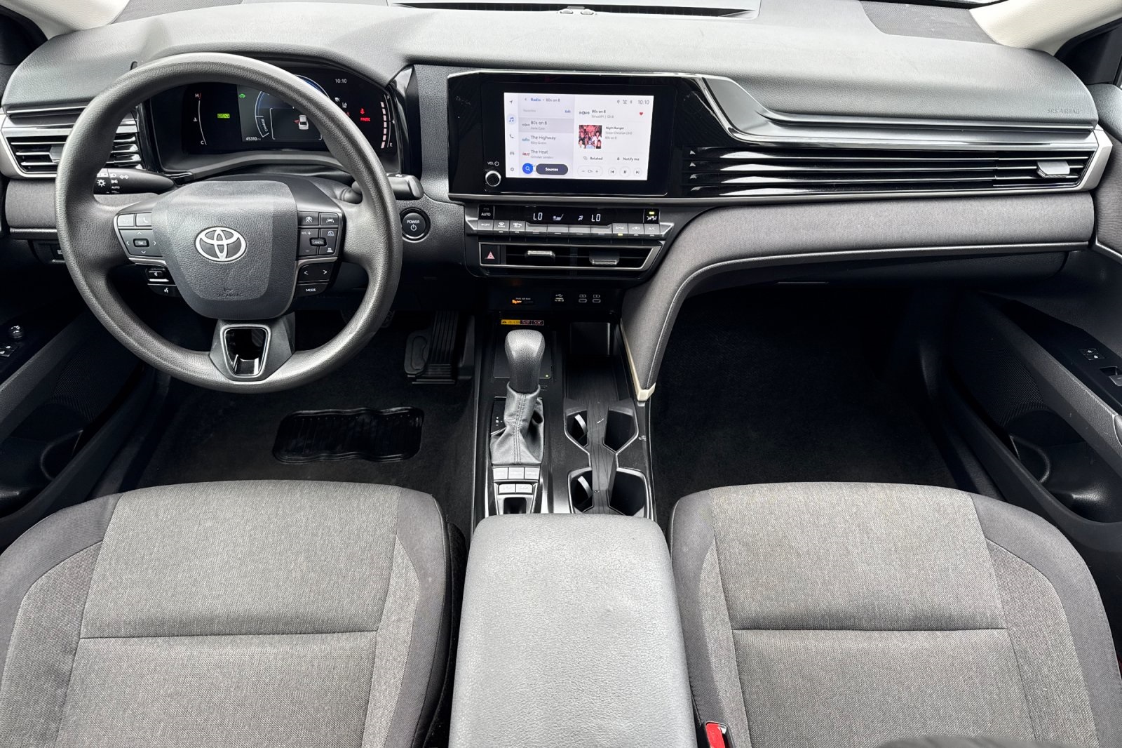 2025 Toyota Camry LE photo 3
