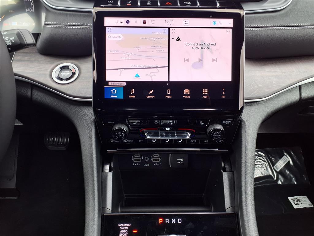 2025 Jeep Grand Cherokee Limited photo 8