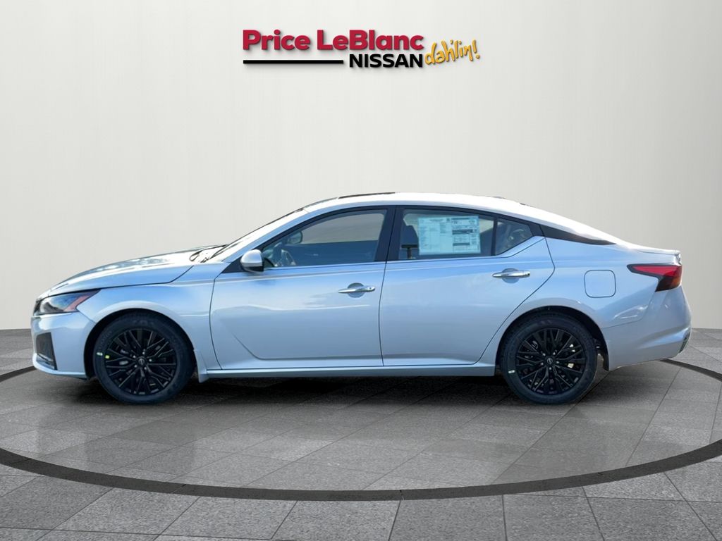 2025 Nissan Altima SV Special Edition photo 4