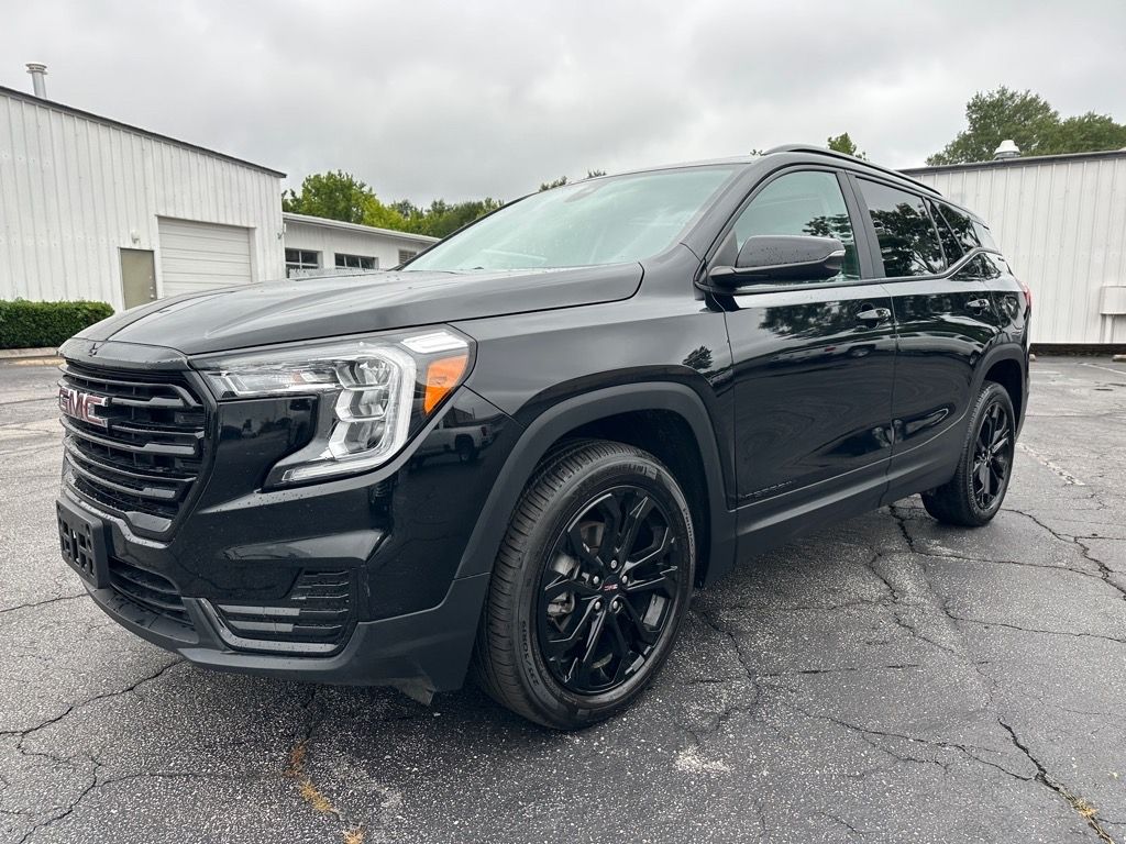 2022 Gmc Terrain SLE photo 3