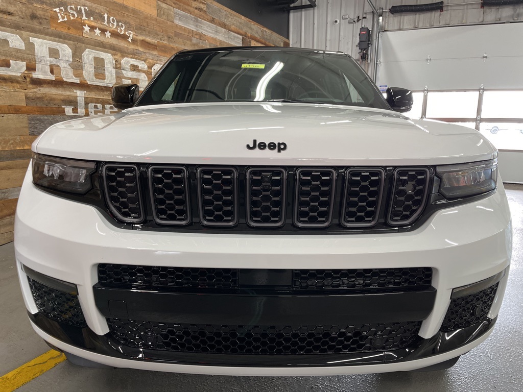 2025 Jeep Grand Cherokee L Summit Reserve photo 10