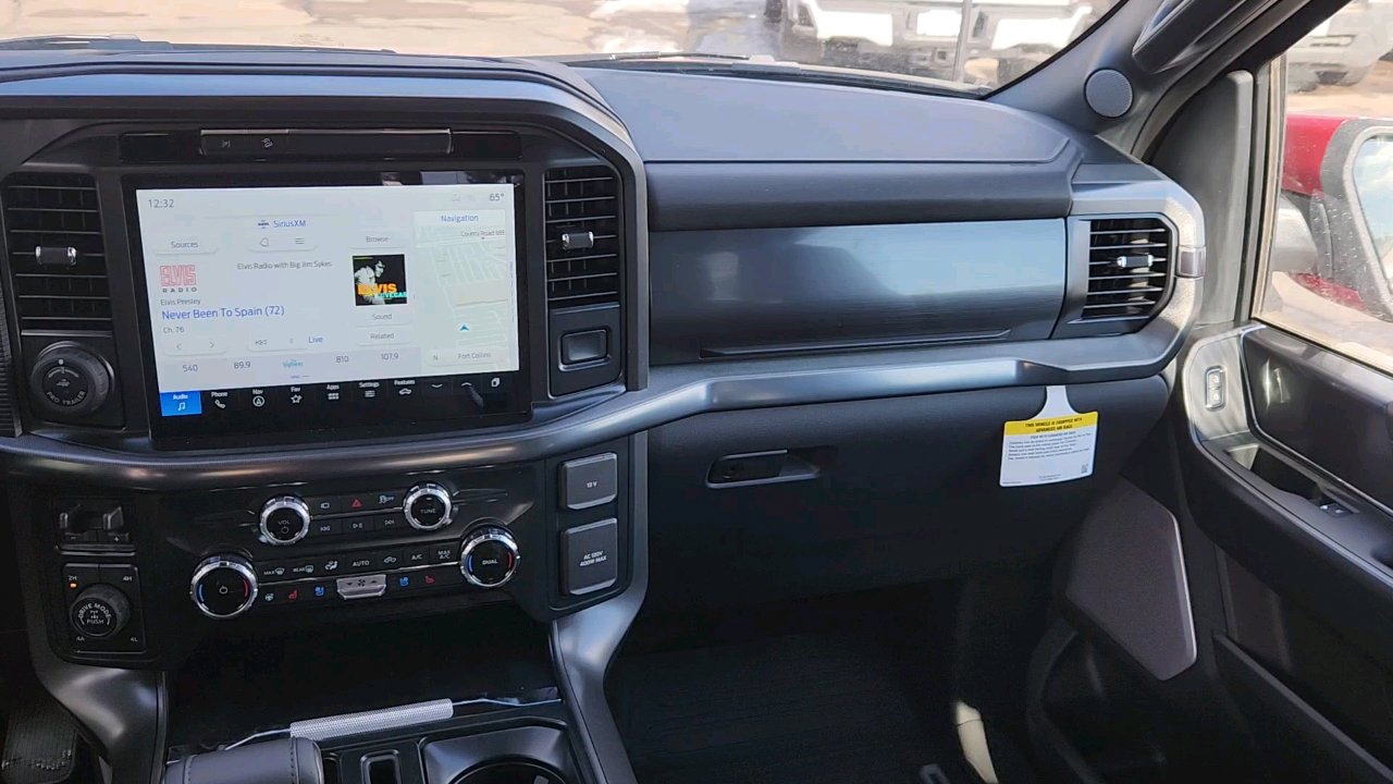 2025 Ford F-150 Lariat photo 17