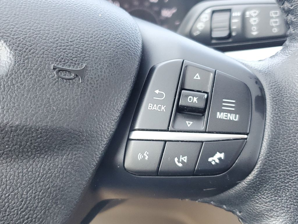 2020 Ford Escape SEL photo 13