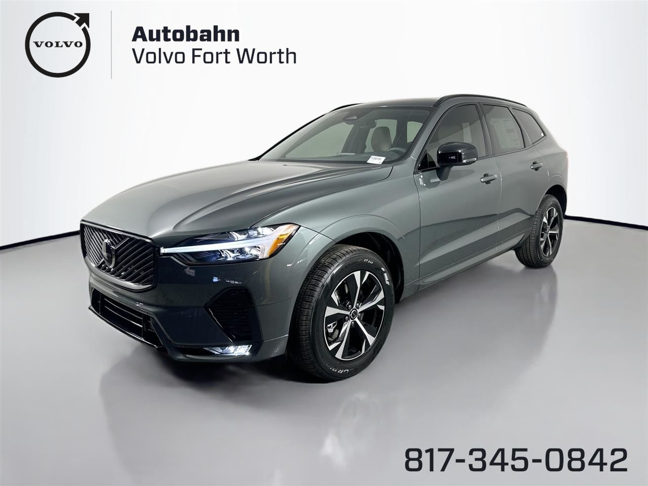 2026 Volvo XC60 Core's photo